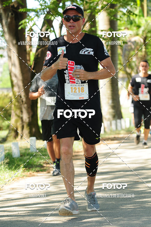 Buy your photos of the eventPIT BULL RUNNING on Fotop