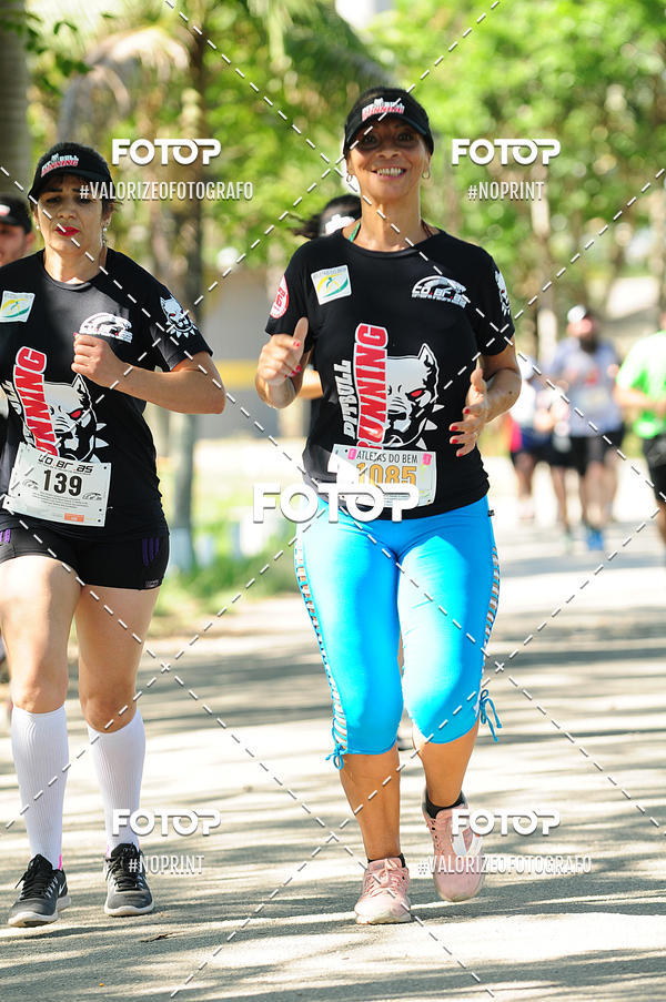 Buy your photos of the eventPIT BULL RUNNING on Fotop