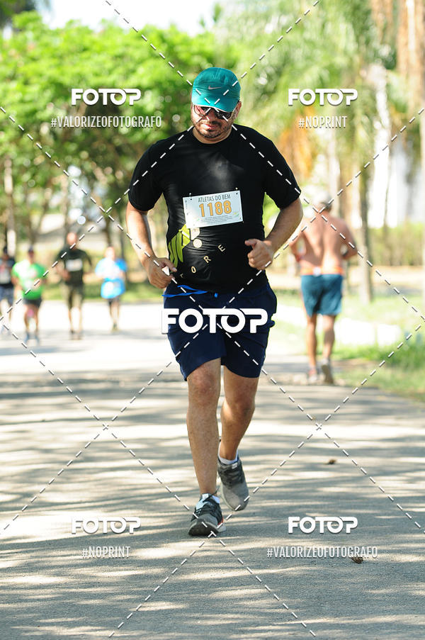 Achetez vos photos de l'vnementPIT BULL RUNNING sur Fotop