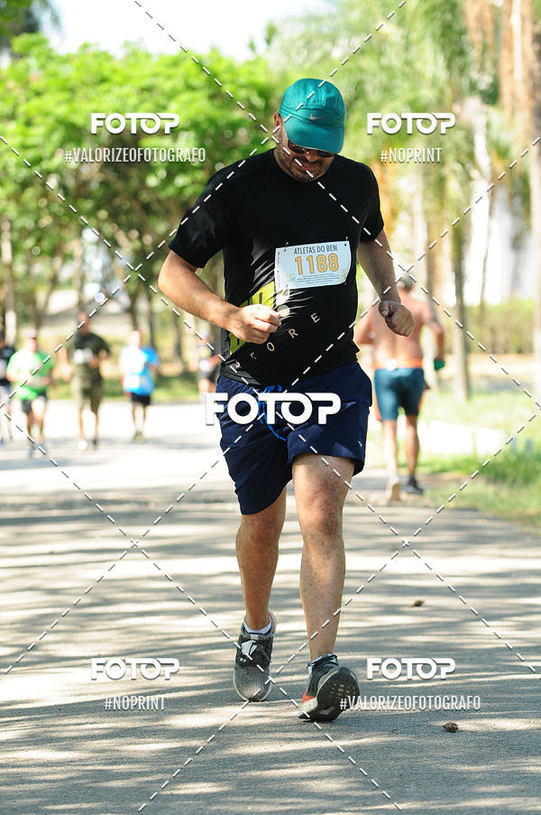 Achetez vos photos de l'vnementPIT BULL RUNNING sur Fotop