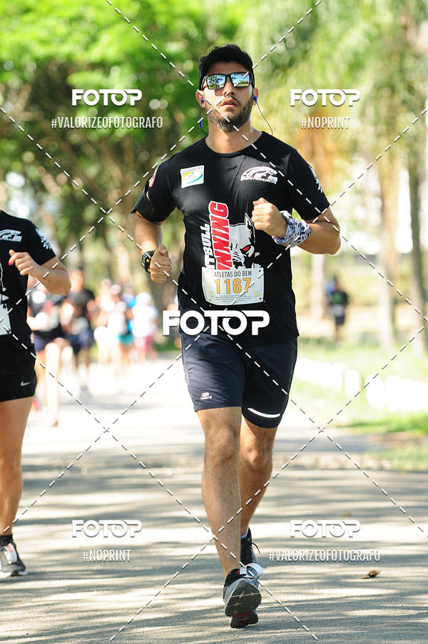 Compre as suas fotos do eventoPIT BULL RUNNING no Fotop