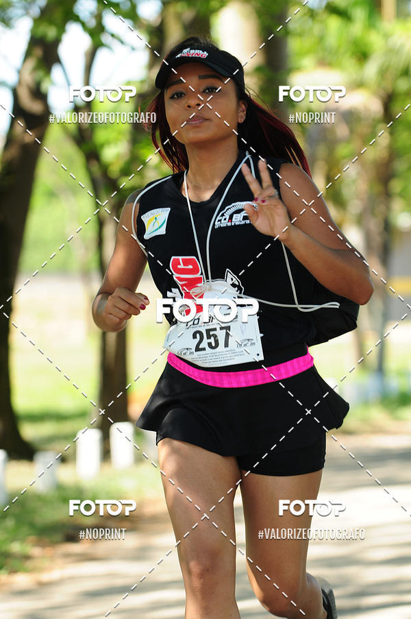 Compre as suas fotos do eventoPIT BULL RUNNING no Fotop