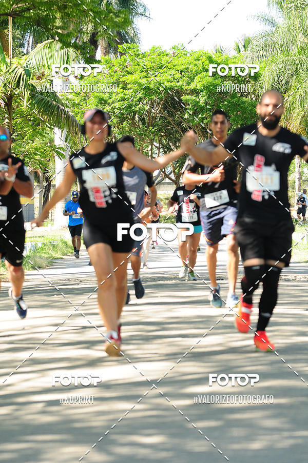 Compre as suas fotos do eventoPIT BULL RUNNING no Fotop