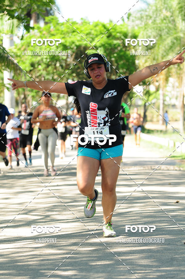 Compre as suas fotos do eventoPIT BULL RUNNING no Fotop