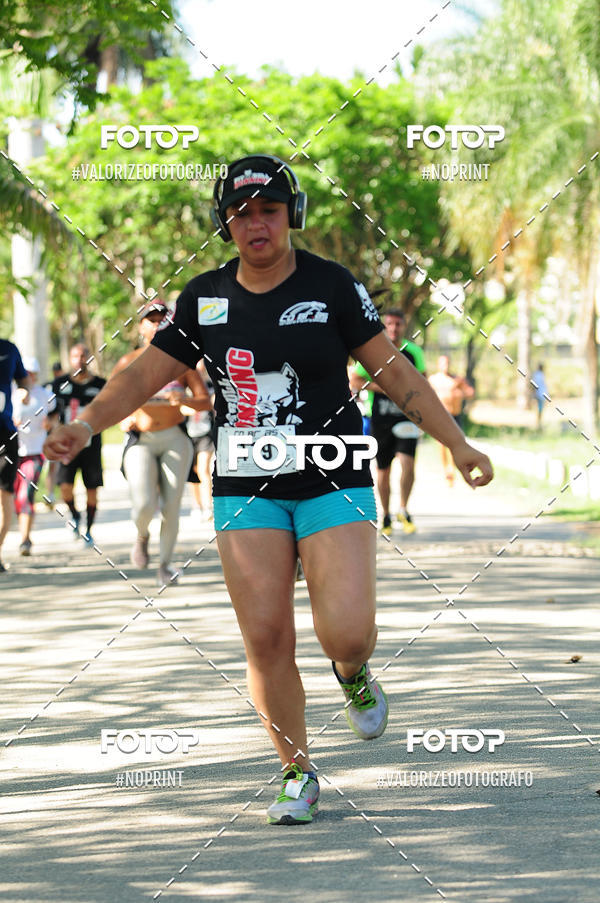 Compre as suas fotos do eventoPIT BULL RUNNING no Fotop