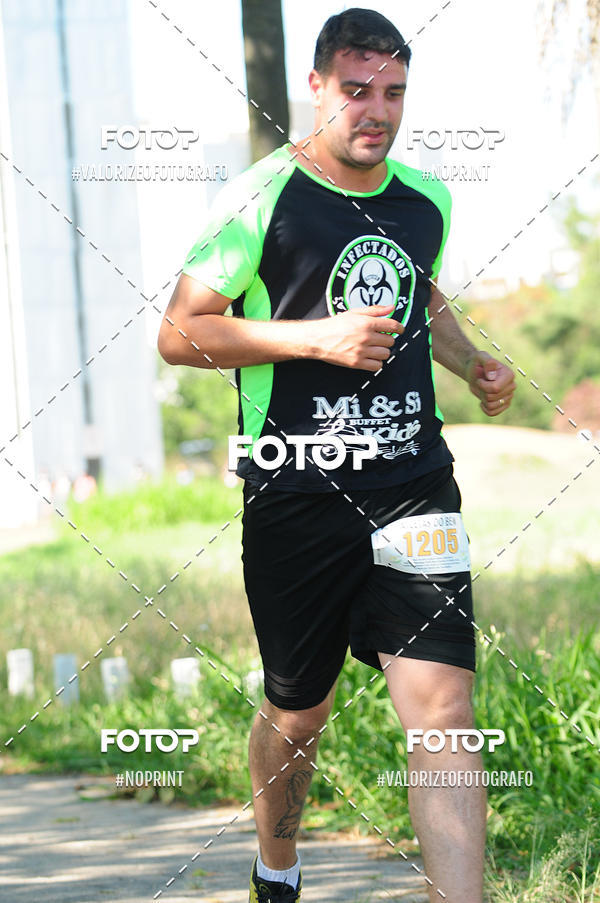 Compre as suas fotos do eventoPIT BULL RUNNING no Fotop