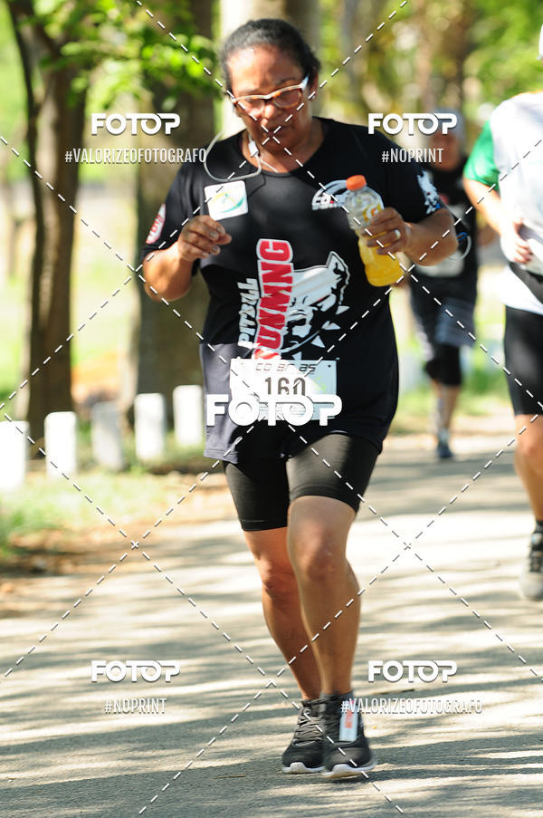 Achetez vos photos de l'vnementPIT BULL RUNNING sur Fotop