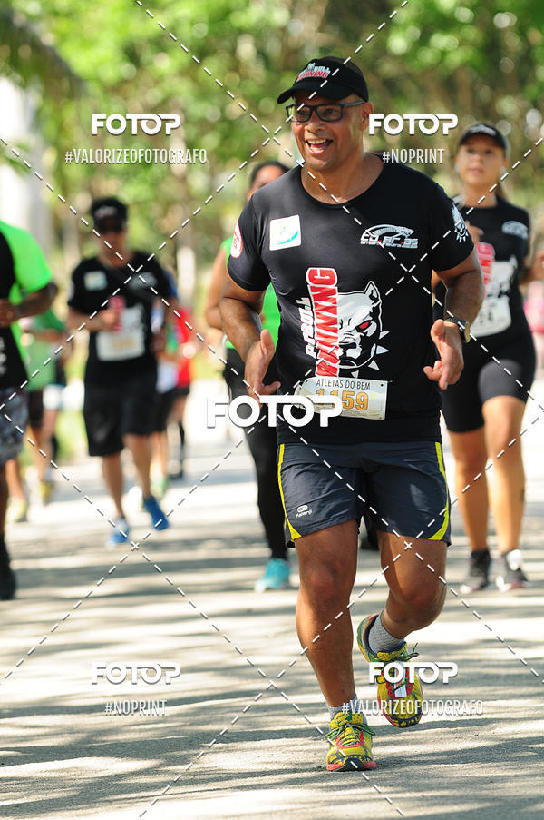 Achetez vos photos de l'vnementPIT BULL RUNNING sur Fotop