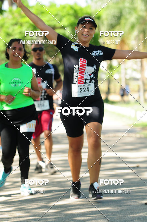 Achetez vos photos de l'vnementPIT BULL RUNNING sur Fotop