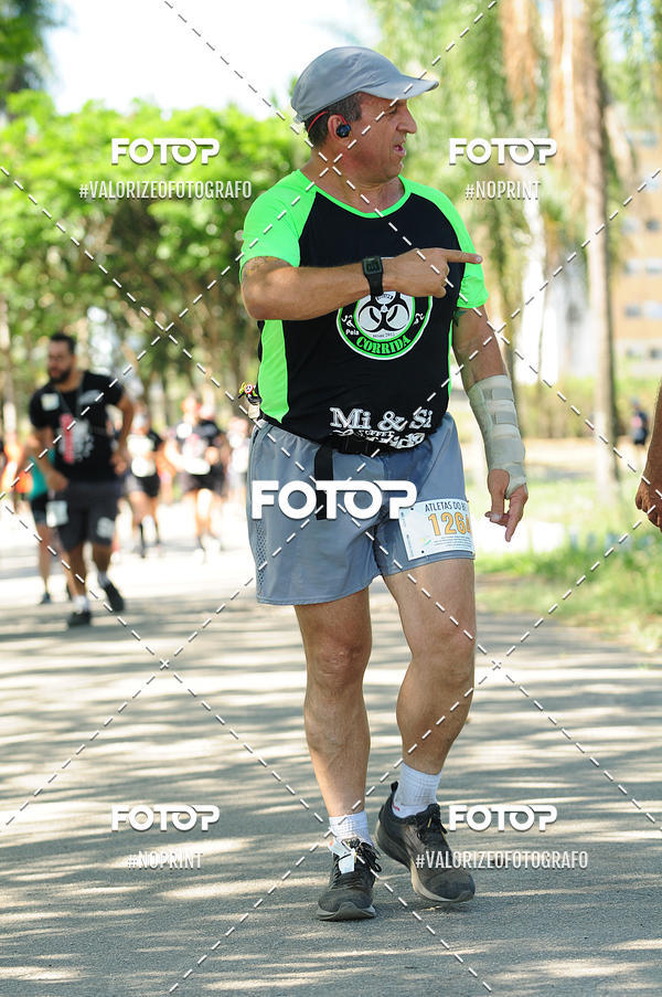 Buy your photos of the eventPIT BULL RUNNING on Fotop