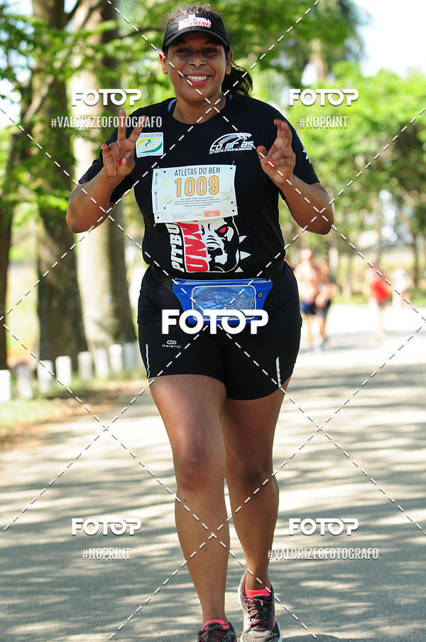 Achetez vos photos de l'vnementPIT BULL RUNNING sur Fotop