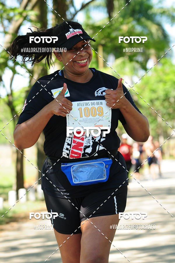 Achetez vos photos de l'vnementPIT BULL RUNNING sur Fotop