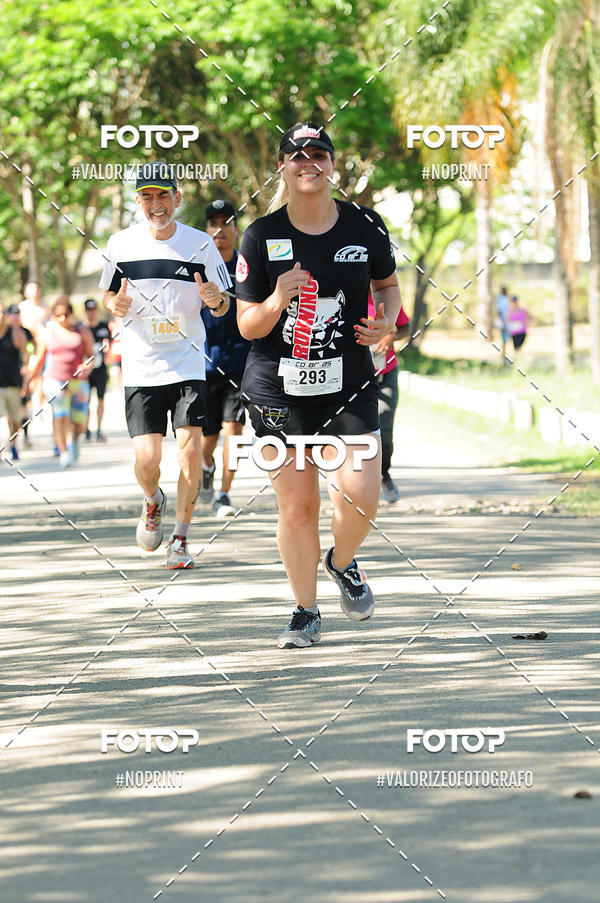 Achetez vos photos de l'vnementPIT BULL RUNNING sur Fotop