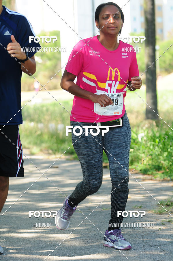 Compre as suas fotos do eventoPIT BULL RUNNING no Fotop