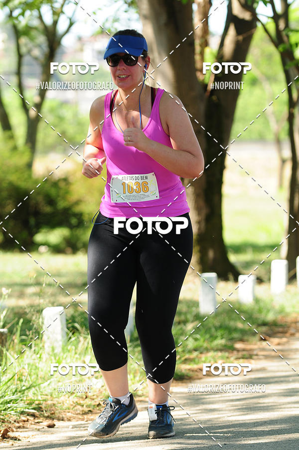 Achetez vos photos de l'vnementPIT BULL RUNNING sur Fotop