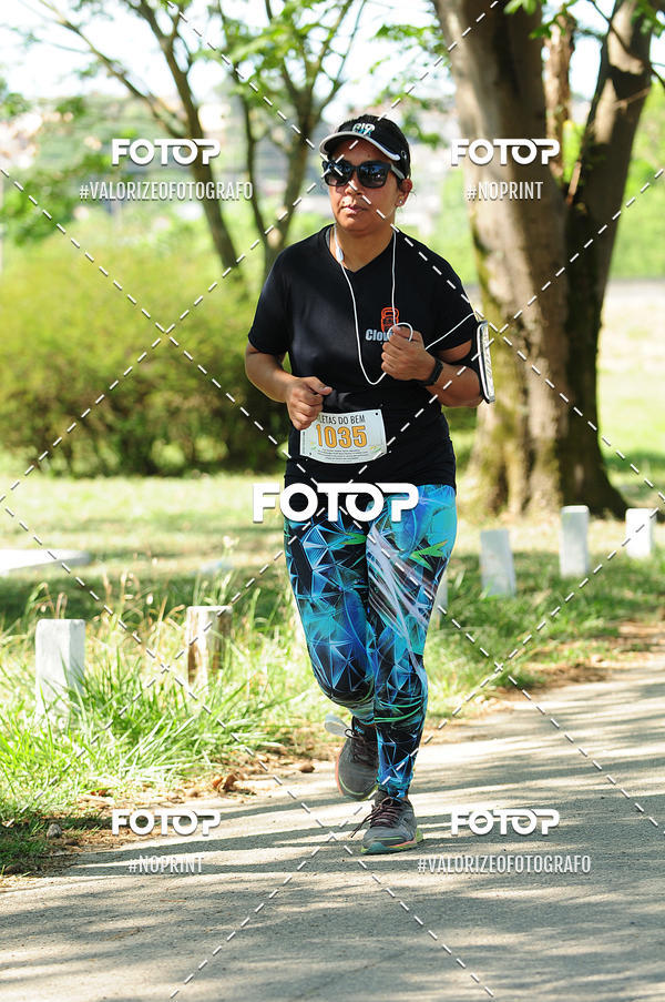 Achetez vos photos de l'vnementPIT BULL RUNNING sur Fotop