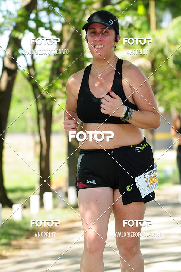 Achetez vos photos de l'vnementPIT BULL RUNNING sur Fotop