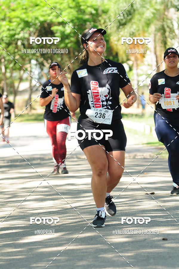 Achetez vos photos de l'vnementPIT BULL RUNNING sur Fotop