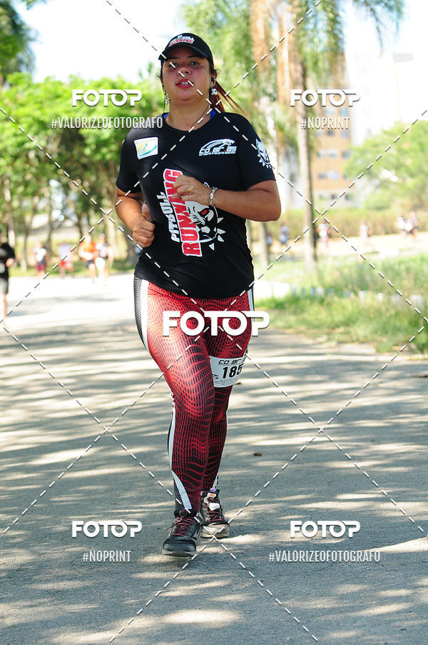 Achetez vos photos de l'vnementPIT BULL RUNNING sur Fotop