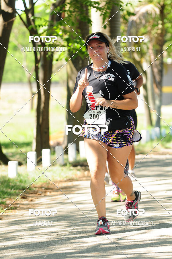 Compre as suas fotos do eventoPIT BULL RUNNING no Fotop