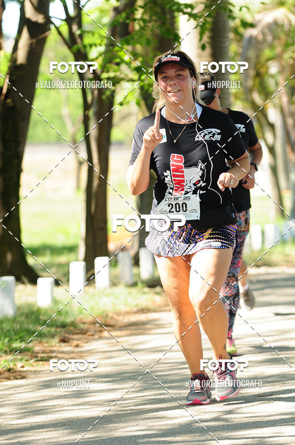 Compre as suas fotos do eventoPIT BULL RUNNING no Fotop