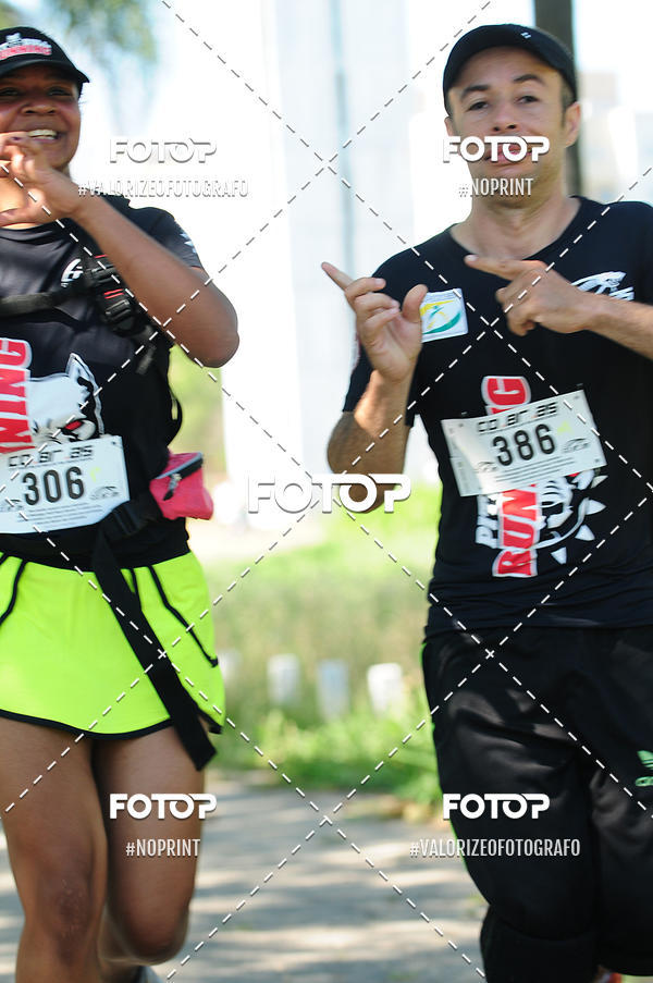 Compre as suas fotos do eventoPIT BULL RUNNING no Fotop