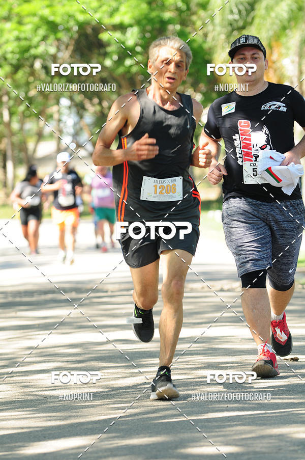 Compre as suas fotos do eventoPIT BULL RUNNING no Fotop