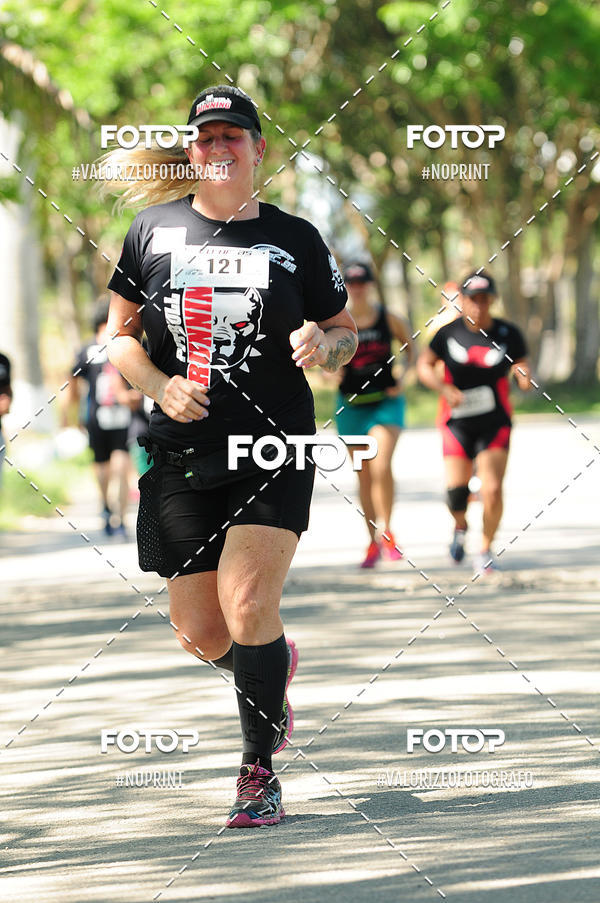 Achetez vos photos de l'vnementPIT BULL RUNNING sur Fotop