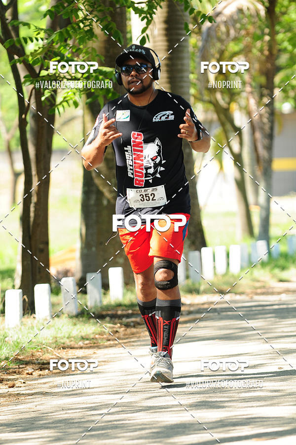 Compre as suas fotos do eventoPIT BULL RUNNING no Fotop