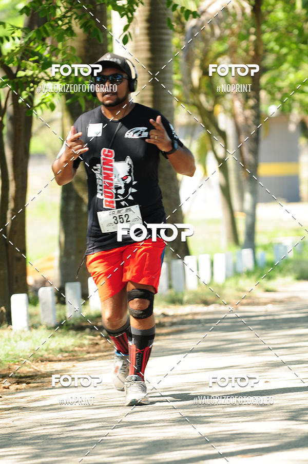 Compre as suas fotos do eventoPIT BULL RUNNING no Fotop