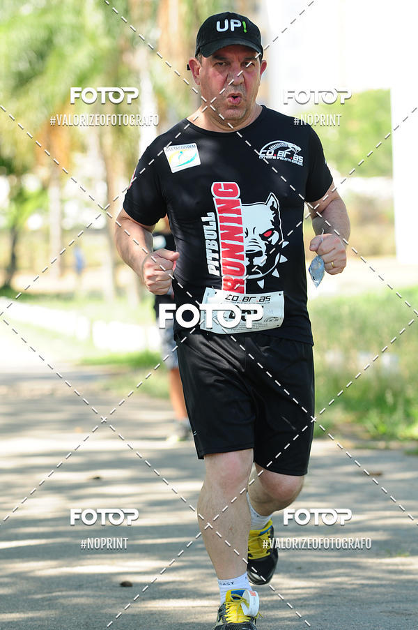 Compre as suas fotos do eventoPIT BULL RUNNING no Fotop