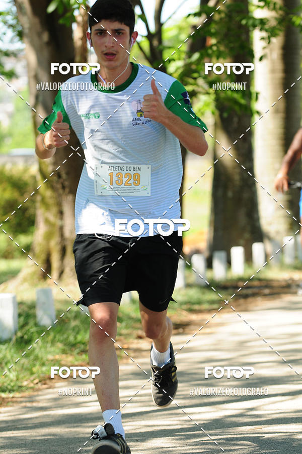 Achetez vos photos de l'vnementPIT BULL RUNNING sur Fotop