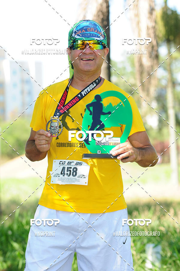 Achetez vos photos de l'vnementPIT BULL RUNNING sur Fotop