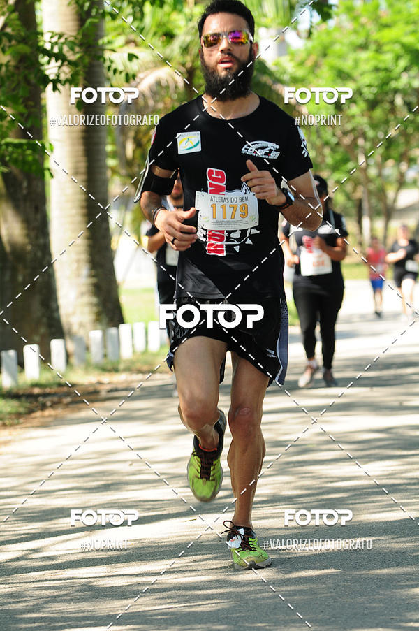 Achetez vos photos de l'vnementPIT BULL RUNNING sur Fotop