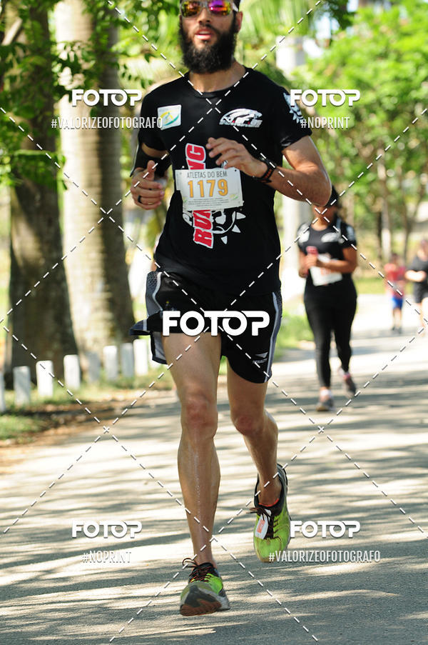 Achetez vos photos de l'vnementPIT BULL RUNNING sur Fotop