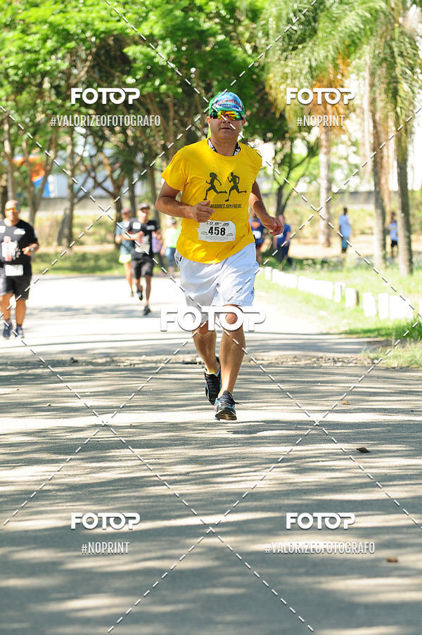 Achetez vos photos de l'vnementPIT BULL RUNNING sur Fotop