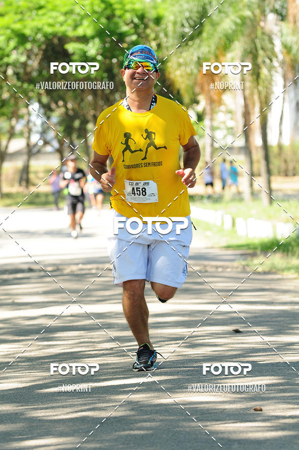 Achetez vos photos de l'vnementPIT BULL RUNNING sur Fotop