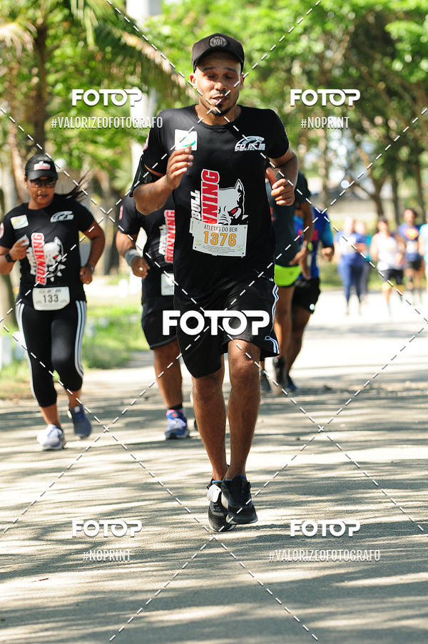 Achetez vos photos de l'vnementPIT BULL RUNNING sur Fotop