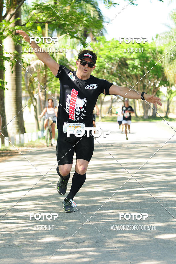 Compre as suas fotos do eventoPIT BULL RUNNING no Fotop