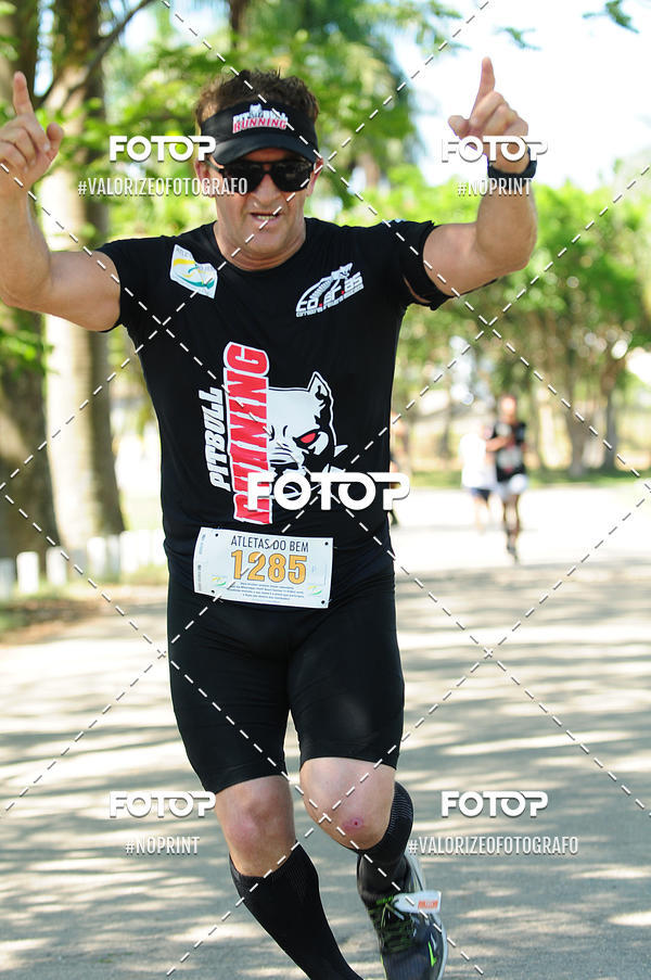 Compre as suas fotos do eventoPIT BULL RUNNING no Fotop