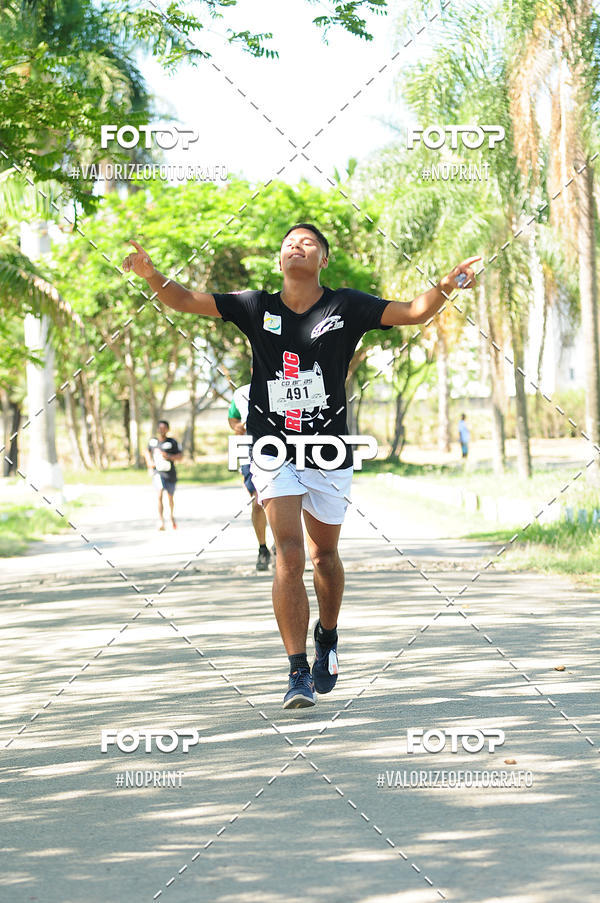 Compre as suas fotos do eventoPIT BULL RUNNING no Fotop