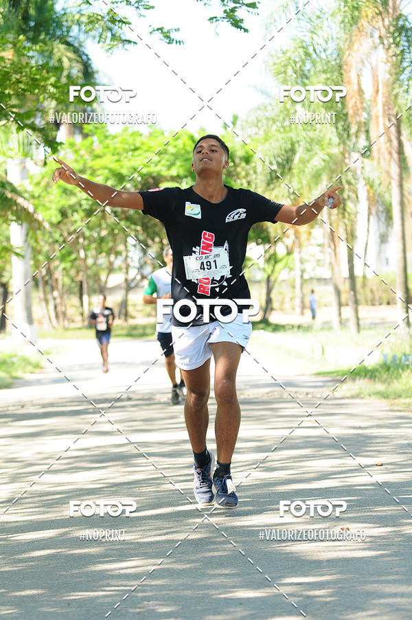 Compre as suas fotos do eventoPIT BULL RUNNING no Fotop