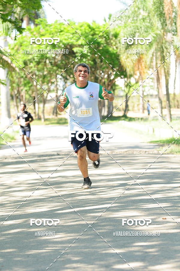 Compre as suas fotos do eventoPIT BULL RUNNING no Fotop