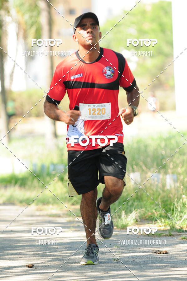 Compre as suas fotos do eventoPIT BULL RUNNING no Fotop