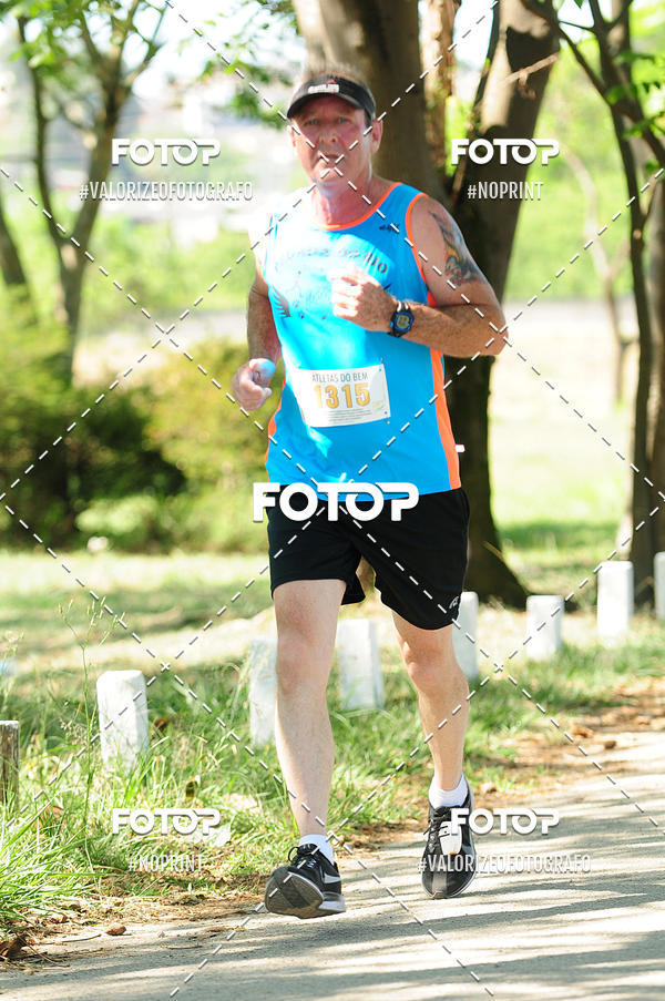 Compre as suas fotos do eventoPIT BULL RUNNING no Fotop