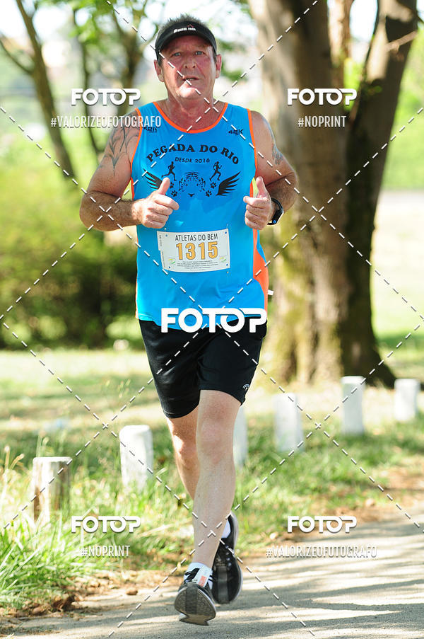 Compre as suas fotos do eventoPIT BULL RUNNING no Fotop