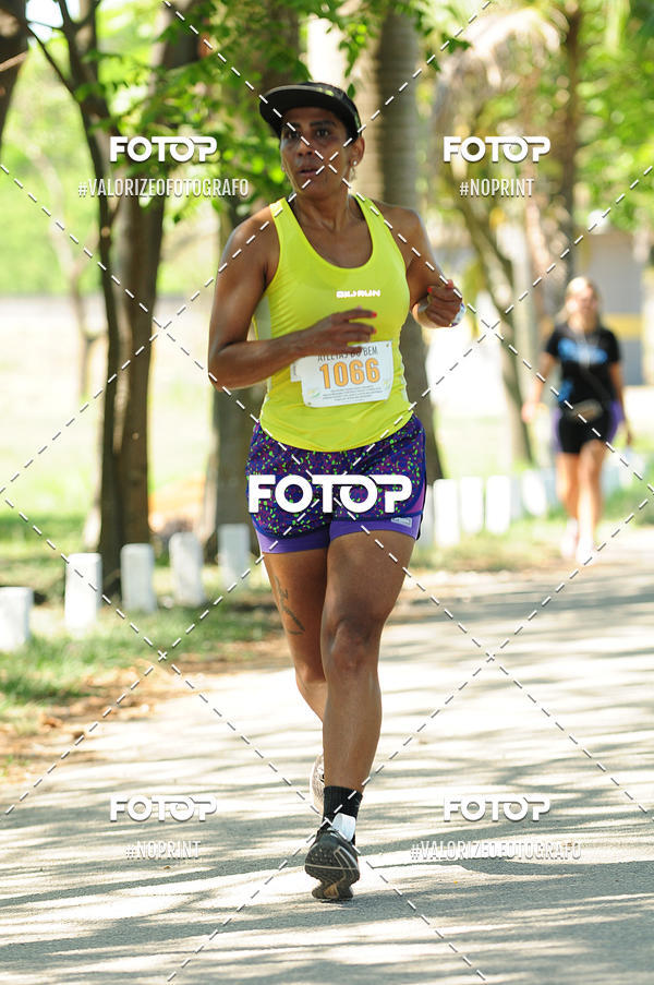 Compre as suas fotos do eventoPIT BULL RUNNING no Fotop