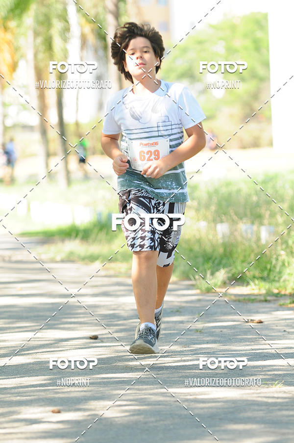 Achetez vos photos de l'vnementPIT BULL RUNNING sur Fotop