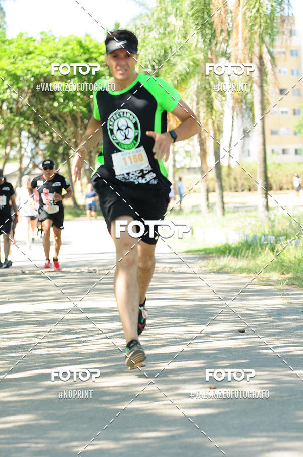 Achetez vos photos de l'vnementPIT BULL RUNNING sur Fotop