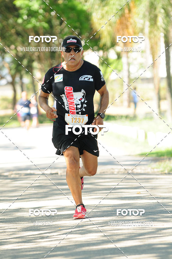 Achetez vos photos de l'vnementPIT BULL RUNNING sur Fotop